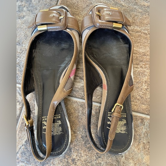 Authenticated Burberry Novacheck Slingback Flats- Women’s 38.5/8.5 US - Picture 4 of 11